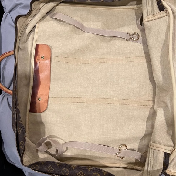 Vintage Louis Vuitton suitcase - Picture 4 of 6